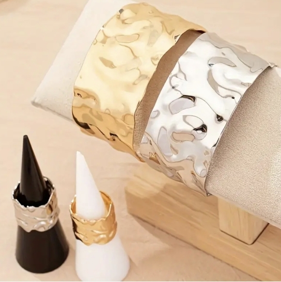 Metallic Gold Bangle Bracelet Matching Ring Set - Picture 4 of 4